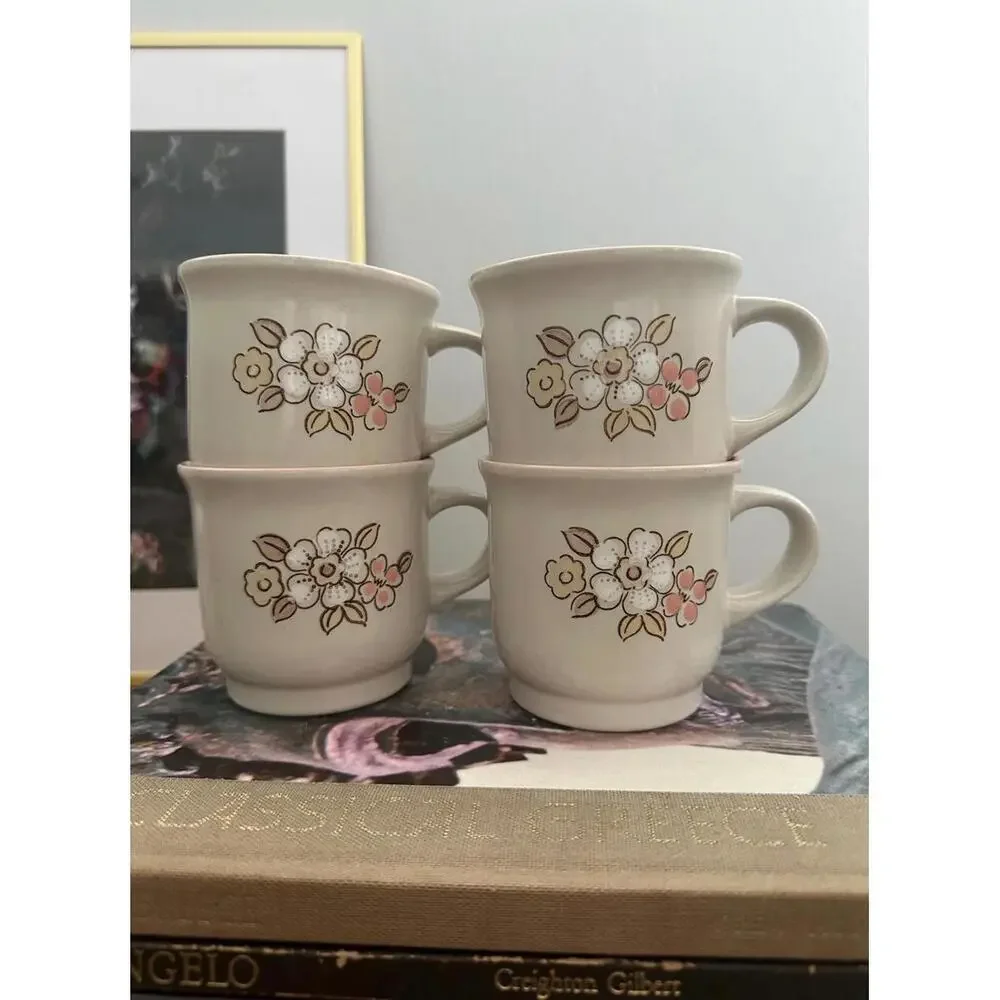 Set of Four Vintage Chantilly Fluer de Bois Stoneware Coffee Mugs Teacups 8 oz